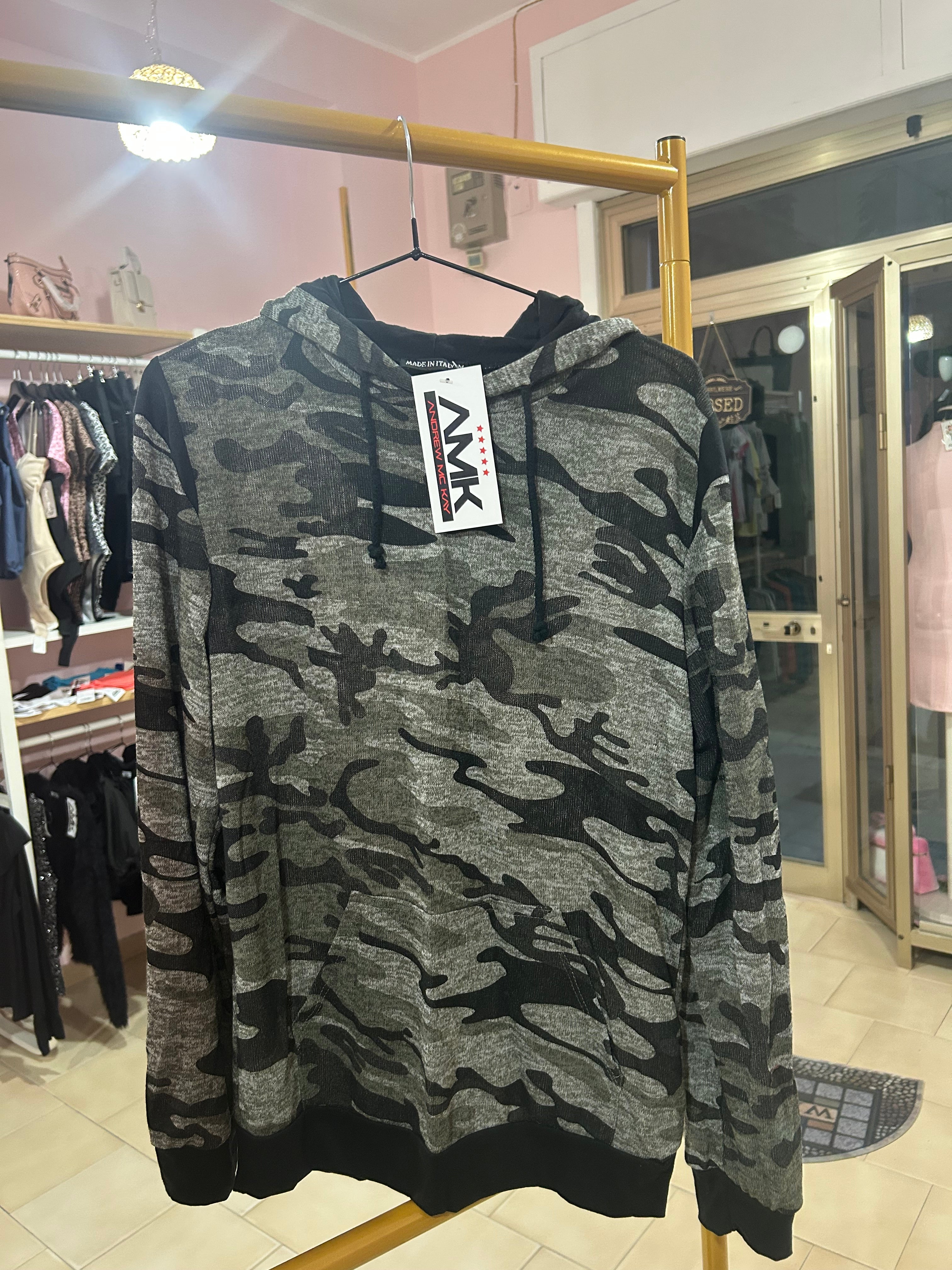 Maglia maniche lunghe con cappuccio